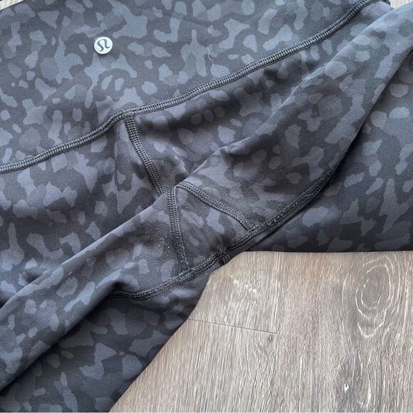 Lululemon Wunder Under Crop (High-Rise) 21" Formation Camo Deep Coal Multi - Picture 5 of 6
